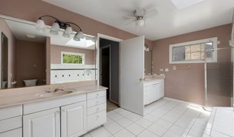 201 E White Oak St, Arlington Heights, IL 60005