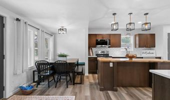 105 W 6TH St, Kaukauna, WI 54130