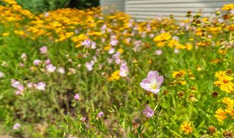 8324 SW Indian Hills Rd, Auburn, KS 66402