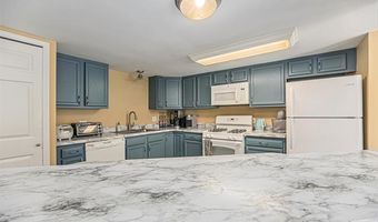 239 Fieldcrest St, Ann Arbor, MI 48103