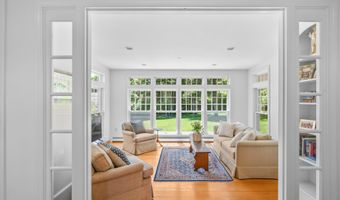 91 Allyn Ln, Barnstable, MA 02630
