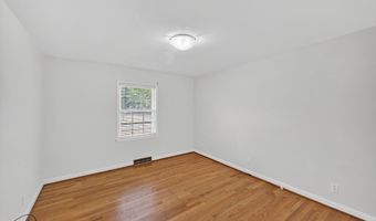 47 Midway St, Bamberg, SC 29003