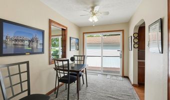 2755 Springfield Lake Dr, Akron, OH 44312