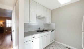 842 Wendevy Ct, Ballwin, MO 63011