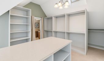 76 Plummer Rd, Bedford, NH 03110
