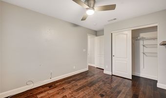 82 Moonlight Village Ln, Henderson, NV 89012