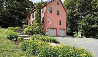 40 Lakewood Dr, Alton, NH 03810