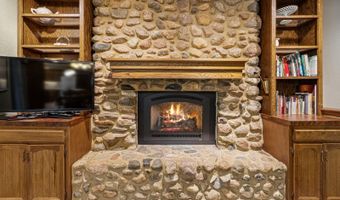 5007 Skycrest Dr, Ames, IA 50010