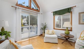 71 Willow Rd, Charlestown, RI 02813