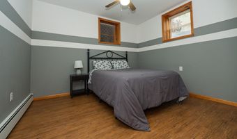 4 Debbie Dr, Altamont, NY 12009