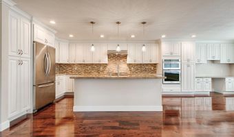 6828 Fairfield Dr, Santa Rosa, CA 95409