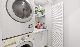 225 Royal Gln Unit #410, Escondido, CA 92025