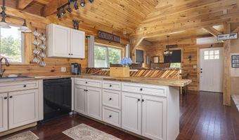 2 Firefly Dr, Baldwin, ME 04091