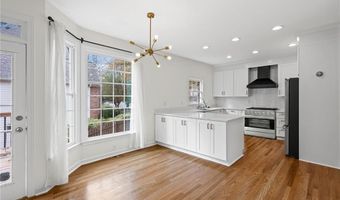 7260 Fawn Lake Dr, Alpharetta, GA 30005