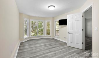 15 Kaylor Dr, Arden, NC 28704