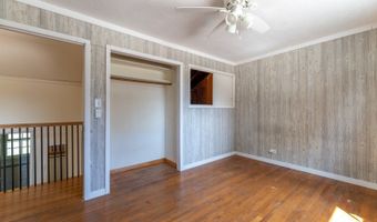 425 S Clarendon Ave, Addison, IL 60101