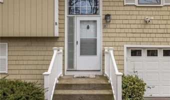 384 Valley Rd, Middletown, RI 02842