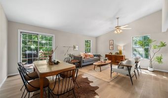 700 Auber Ridge Ct, Ballwin, MO 63011