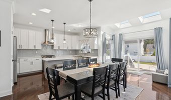 7 Kevin Ct, Bayville, NJ 08721