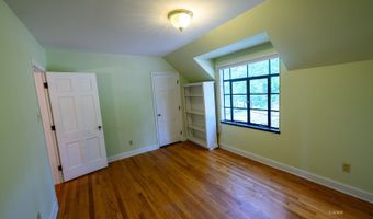 1 Northwood Dr, Athens, OH 45701