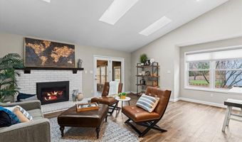 1329 Westbrooke Terrace Dr, Ballwin, MO 63021