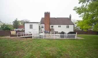 42 Ronald Dr N, Amityville, NY 11701