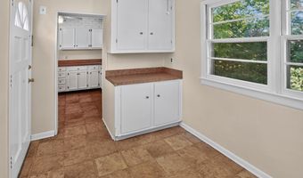 5915 RYLAND Dr, Bethesda, MD 20817