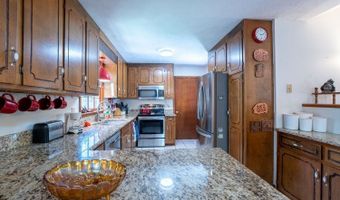 306 Travis Pless Rd, Alto, GA 30510