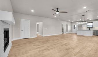719 Sheryl Ln, Altus, OK 73521