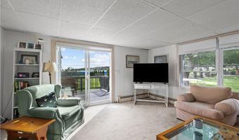 129 Bliss Mine Rd, Newport, RI 02840