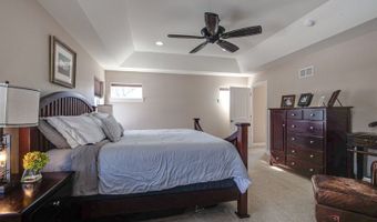 705 N Kaspar Ave, Arlington Heights, IL 60004
