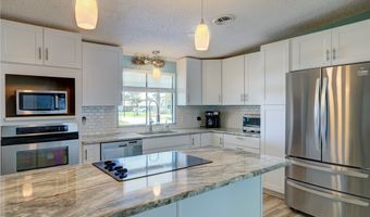 550 Tarpon Dr, Barefoot Bay, FL 32976
