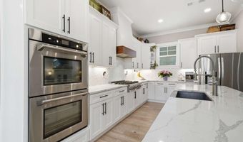190 Chestnut St, Ball Ground, GA 30107