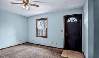 1006 Baretta Ct, Aurora, MO 65605