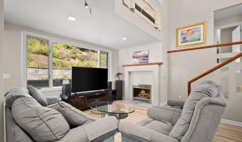 1880 Trout Gulch Rd, Aptos, CA 95003