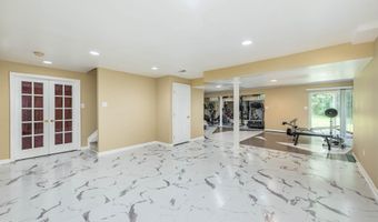 583 WINDSONG Dr, Aberdeen, MD 21001