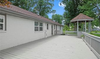 22617 155th St, Basehor, KS 66007