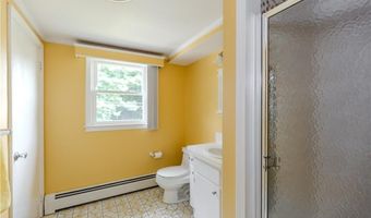 3 Ostend St, Johnston, RI 02919