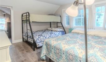 17 Crossmon St, Alexandria Bay, NY 13607