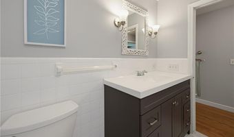 34 Foxhill Ave, Bristol, RI 02809