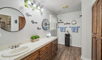 7008 Beatie Rd, Anderson, CA 96007