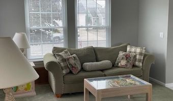 32 Toppinglift Dr, Bayville, NJ 08721