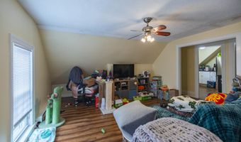 19 Granite St, Auburn, ME 04210