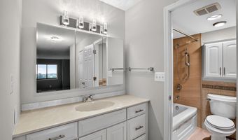 5902 MOUNT EAGLE Dr 805, Alexandria, VA 22303