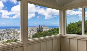 2407 St Louis Dr B, Honolulu, HI 96816