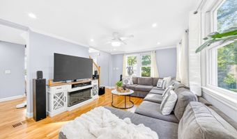 74 Rhinecliff St, Arlington, MA 02476