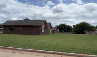 202 Redbud Dr, Anadarko, OK 73005