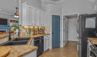 4204 Parkridge Dr, Benton, LA 71006