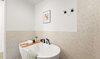 256 Juniper Ave B6, Carlsbad, CA 92008