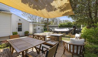 210 N BEACH Ave, Beach Haven, NJ 08008